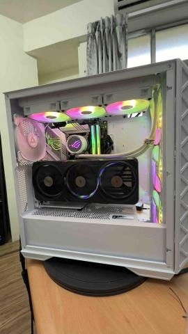 PRO360 白色電競主機完成實拍案例