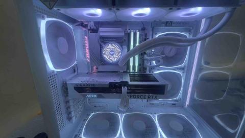 PRO360 白色水冷主機內部實拍
